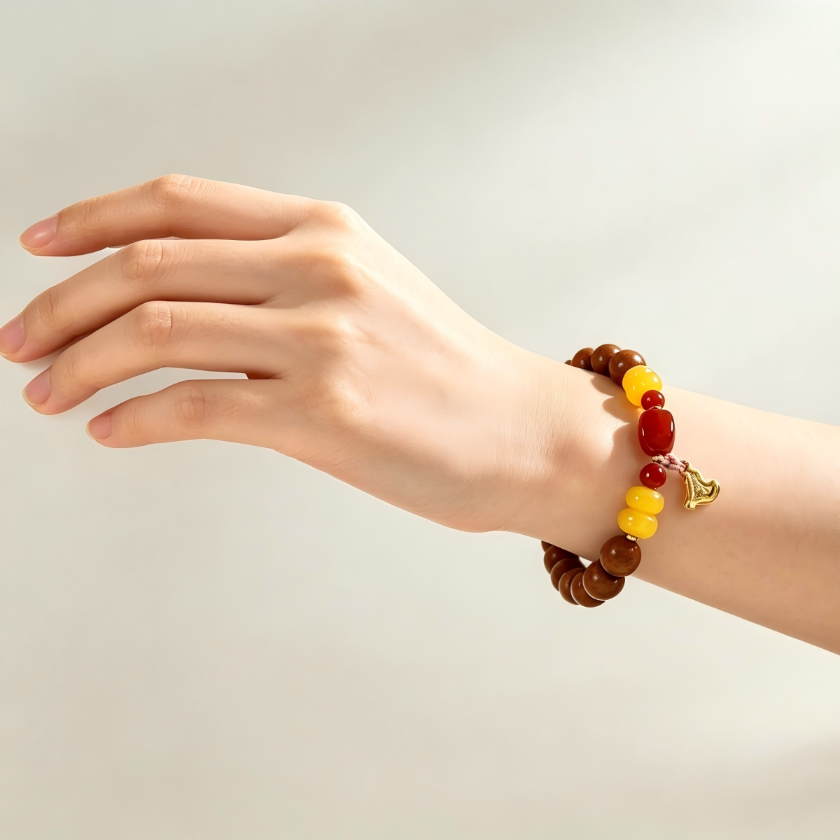 Prosperity Gardenia Agate Bracelet - Image 7