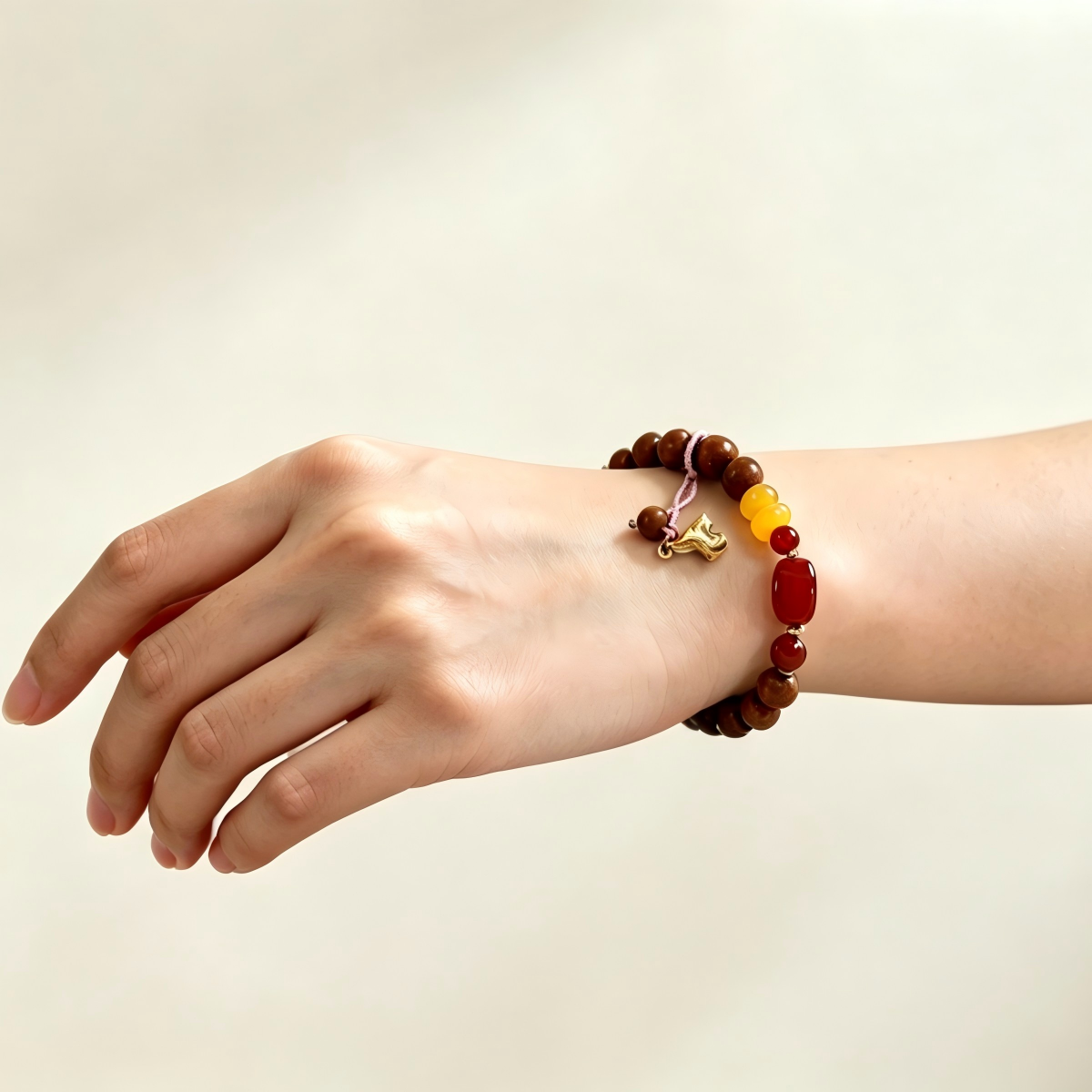 Prosperity Gardenia Agate Bracelet - Image 8
